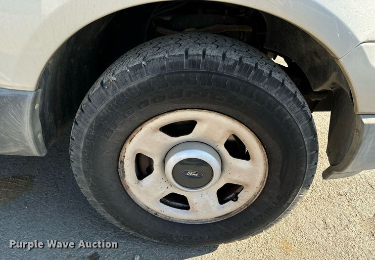 image for item DX1315 2006 Ford Expedition SUV