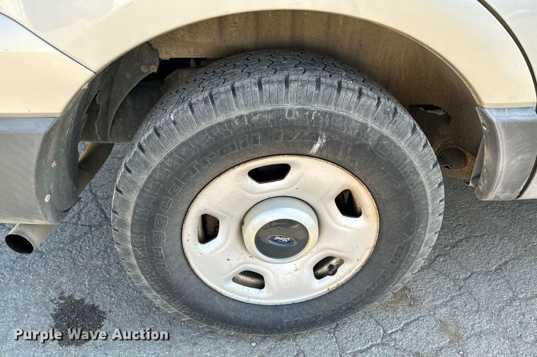 image for item DX1315 2006 Ford Expedition SUV