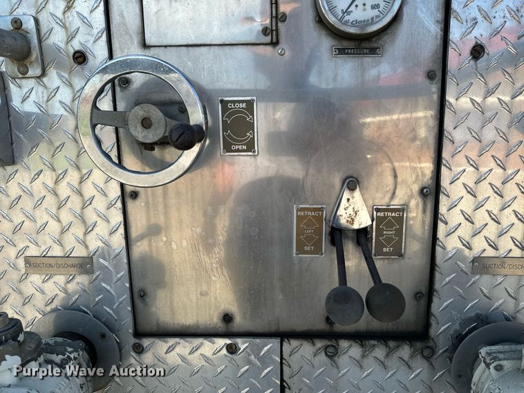 image for item DX1328 1979 Hendrickson  pumper fire truck