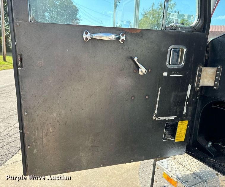 image for item DX1328 1979 Hendrickson  pumper fire truck