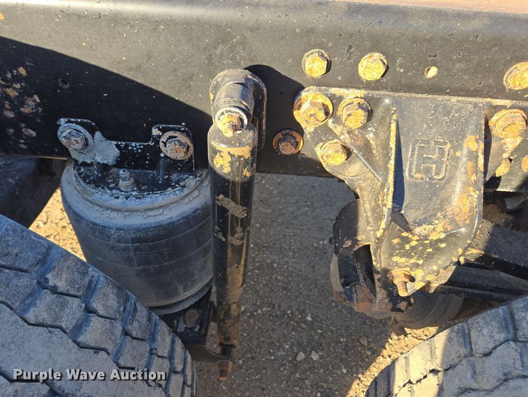 image for item EE7782 2008 Kenworth T300 truck cab and chassis