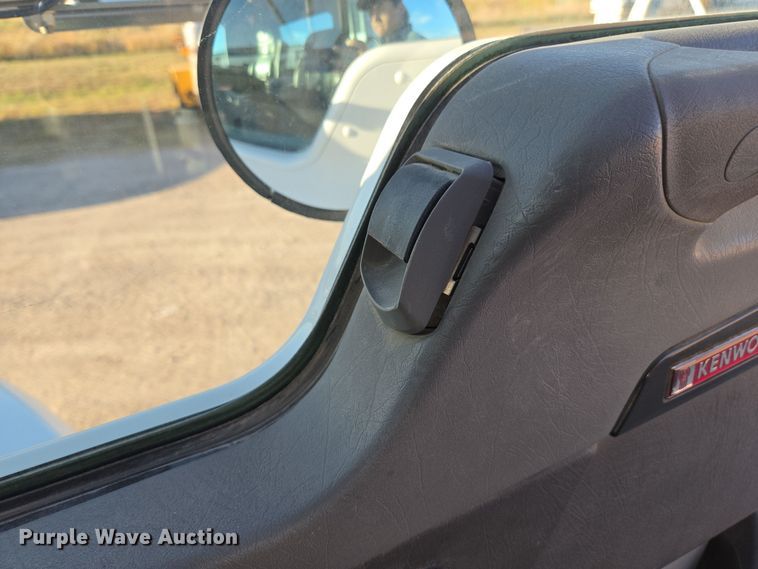 image for item EE7782 2008 Kenworth T300 truck cab and chassis