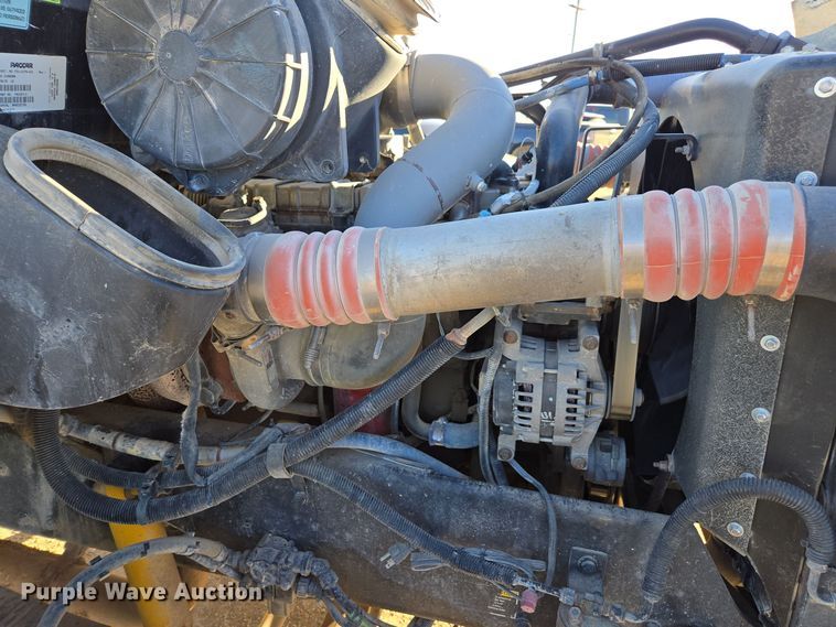 image for item EE7782 2008 Kenworth T300 truck cab and chassis