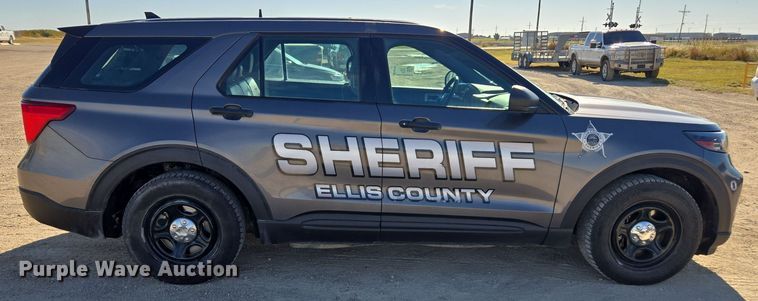 image for item EE7786 2020 Ford Explorer Police Interceptor SUV
