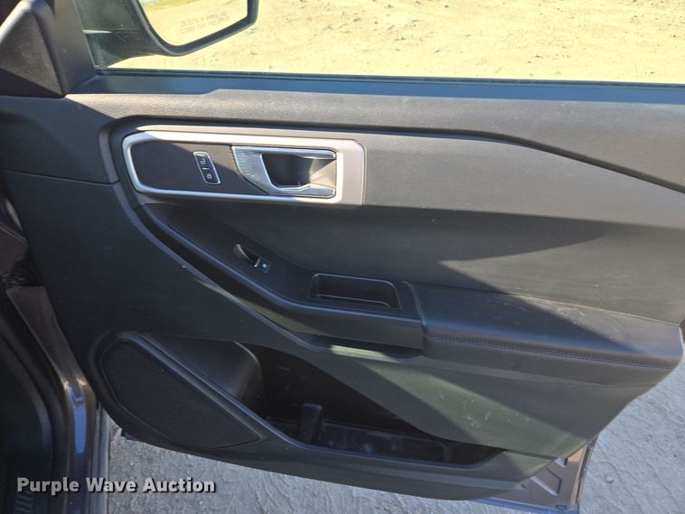 image for item EE7786 2020 Ford Explorer Police Interceptor SUV