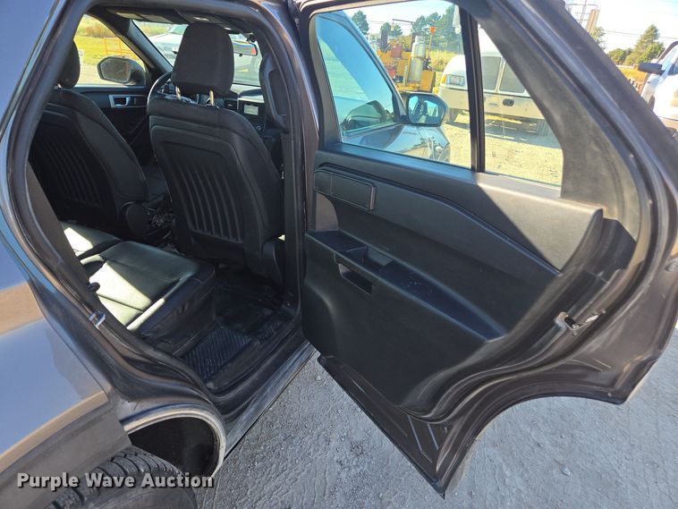 image for item EE7786 2020 Ford Explorer Police Interceptor SUV