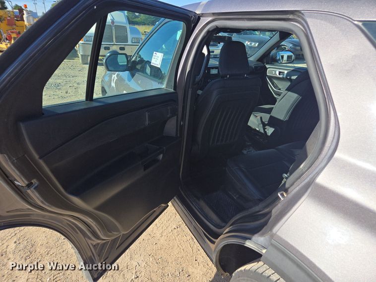 image for item EE7786 2020 Ford Explorer Police Interceptor SUV