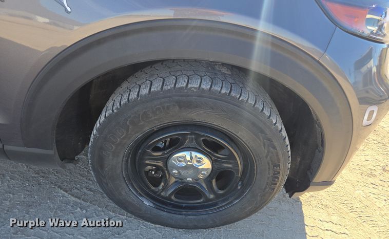 image for item EE7786 2020 Ford Explorer Police Interceptor SUV