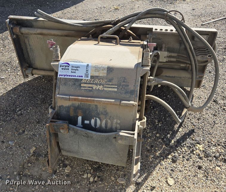 image for item EE7788 Melroe Planer skid steer cold planer