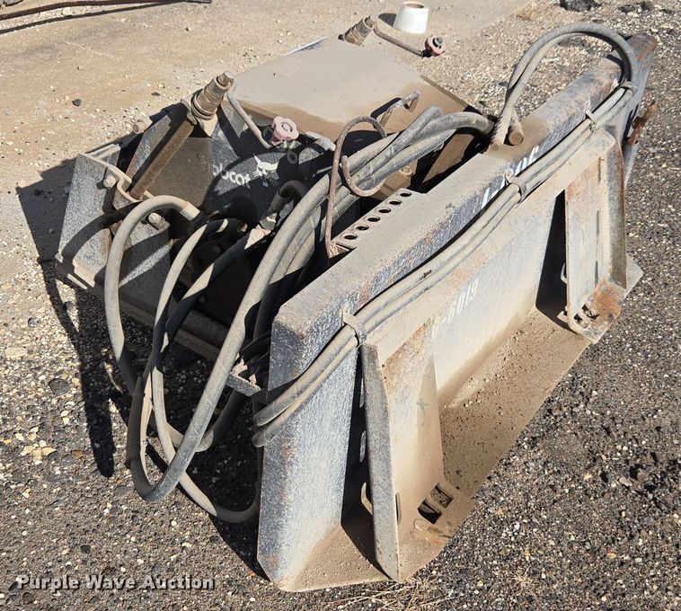 image for item EE7788 Melroe Planer skid steer cold planer