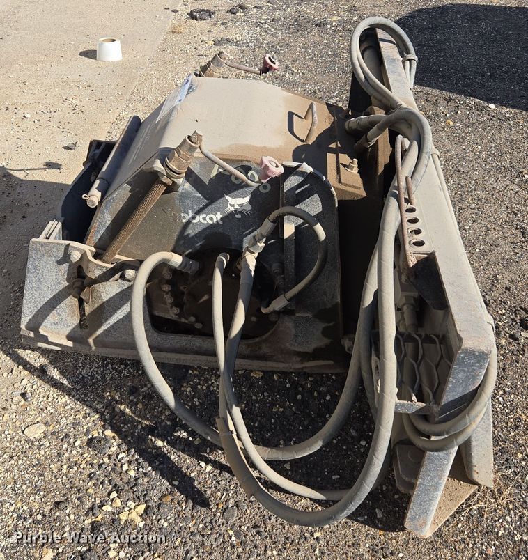 image for item EE7788 Melroe Planer skid steer cold planer