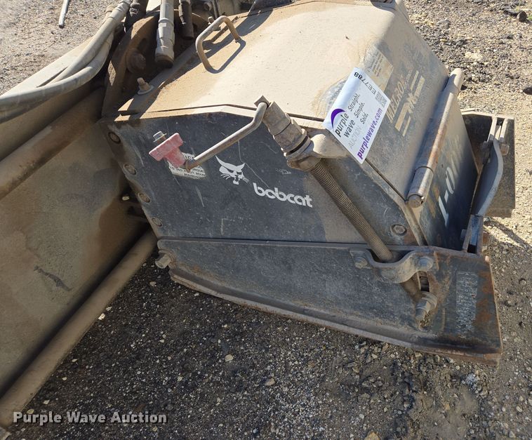 image for item EE7788 Melroe Planer skid steer cold planer