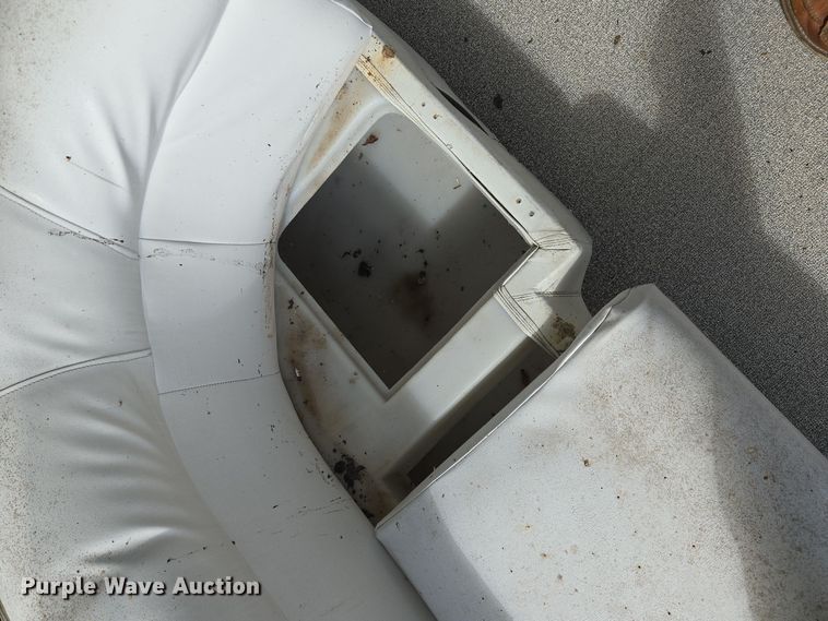 image for item EE8509 2009 Playcraft Clipper 2400 pontoon boat