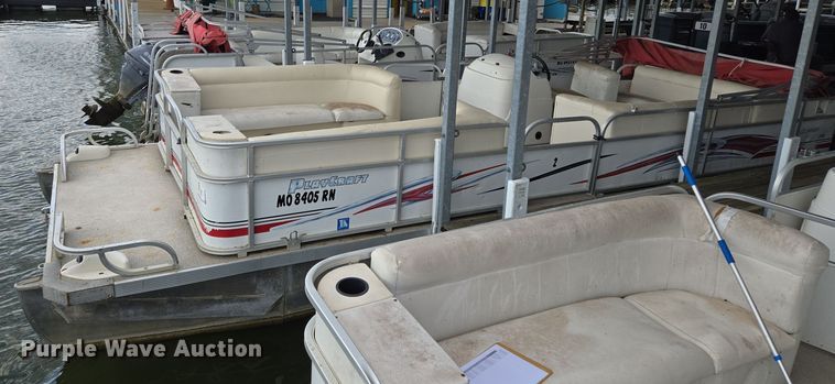 image for item EE8510 2009 Playcraft  Clipper 2400 pontoon boat