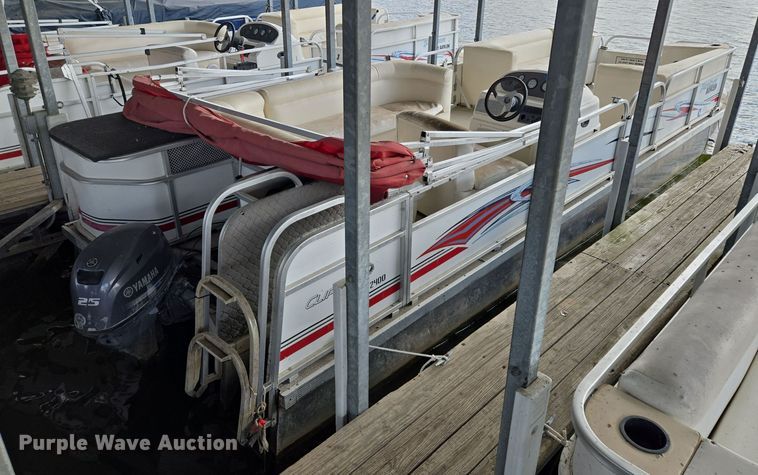 image for item EE8510 2009 Playcraft  Clipper 2400 pontoon boat