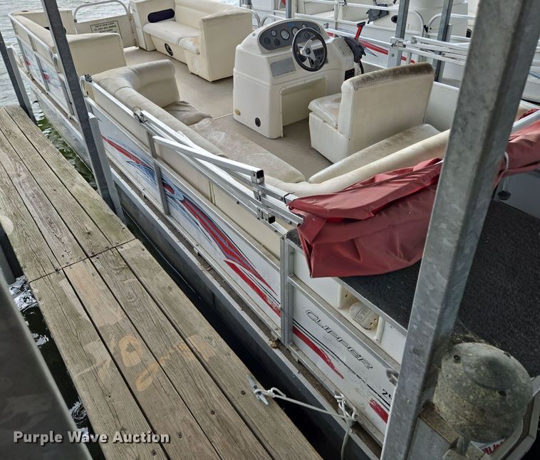 image for item EE8510 2009 Playcraft  Clipper 2400 pontoon boat