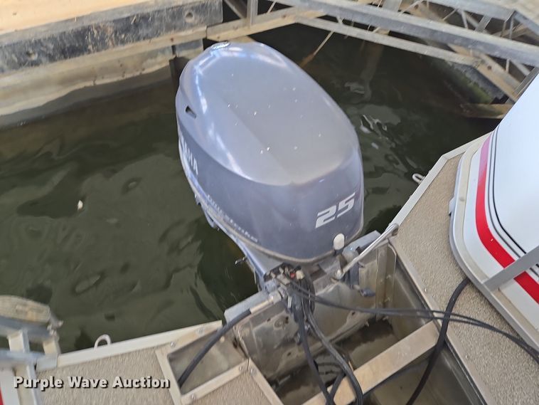 image for item EE8510 2009 Playcraft  Clipper 2400 pontoon boat