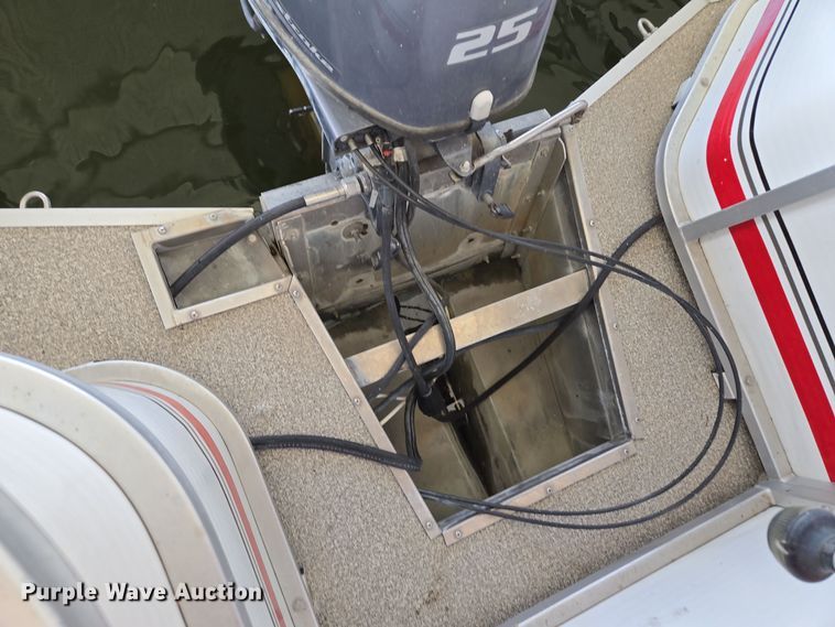 image for item EE8510 2009 Playcraft  Clipper 2400 pontoon boat