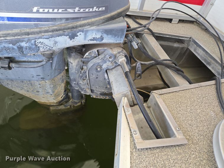 image for item EE8510 2009 Playcraft  Clipper 2400 pontoon boat