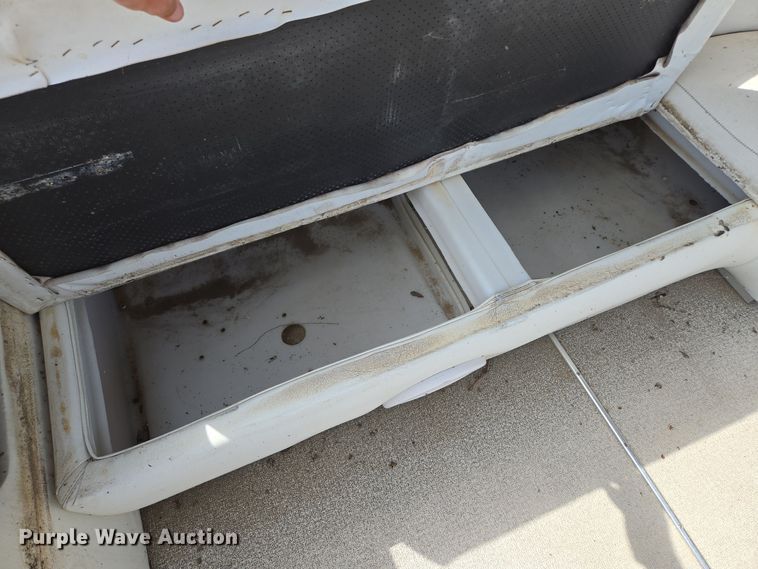 image for item EE8512 2009 Playcraft  Clipper 2400 pontoon boat