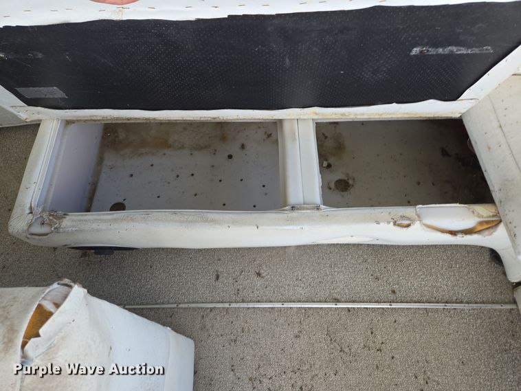 image for item EE8512 2009 Playcraft  Clipper 2400 pontoon boat