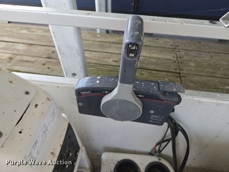 image for item EE8512 2009 Playcraft  Clipper 2400 pontoon boat