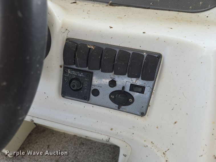 image for item EE8512 2009 Playcraft  Clipper 2400 pontoon boat