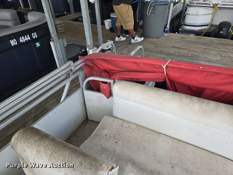 image for item EE8512 2009 Playcraft  Clipper 2400 pontoon boat