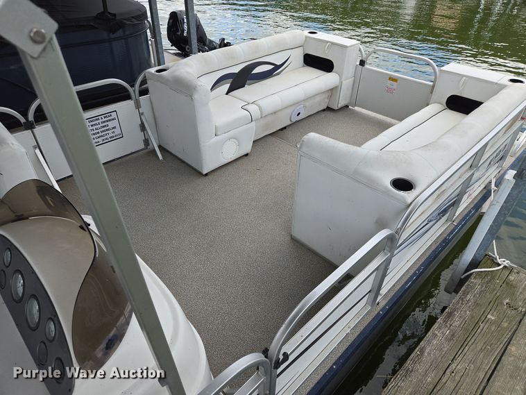 image for item EE8513 2009 Playcraft Clipper 2400 pontoon boat