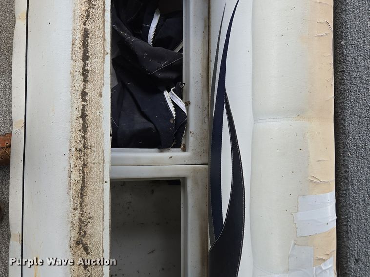 image for item EE8513 2009 Playcraft Clipper 2400 pontoon boat