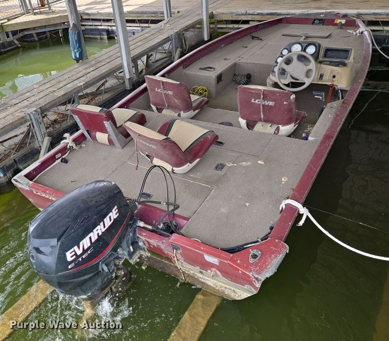 image for item EE8514 2002 Lowe  170W boat