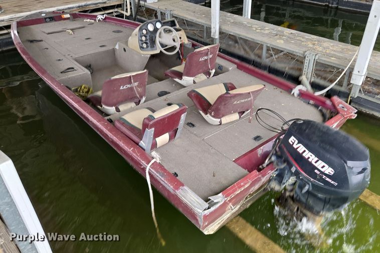 image for item EE8514 2002 Lowe  170W boat