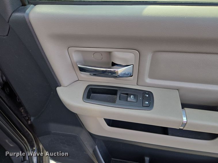 image for item EE8517 2010 Dodge Ram  Crew Cab pickup truck