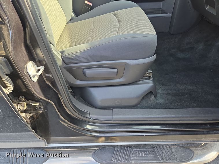 image for item EE8517 2010 Dodge Ram  Crew Cab pickup truck