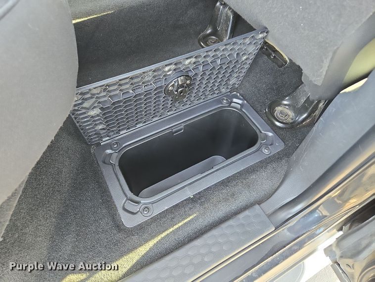 image for item EE8517 2010 Dodge Ram  Crew Cab pickup truck