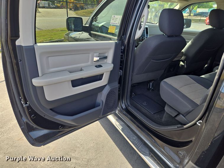 image for item EE8517 2010 Dodge Ram  Crew Cab pickup truck
