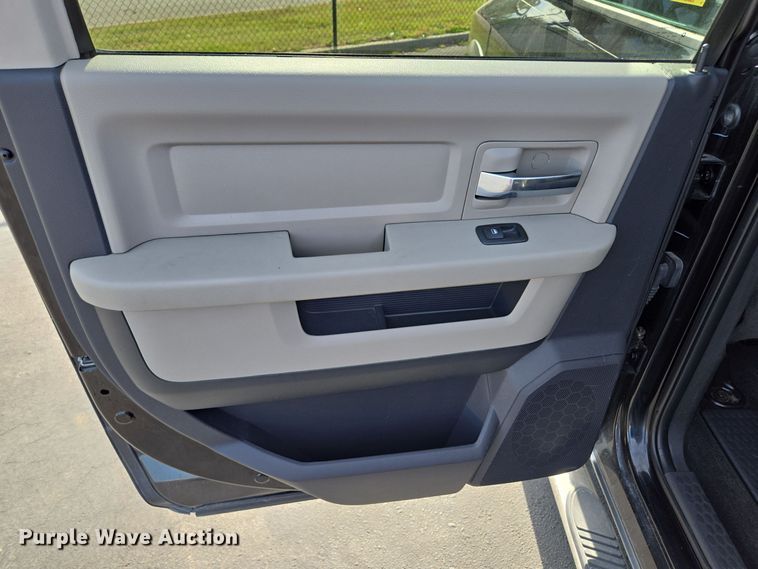 image for item EE8517 2010 Dodge Ram  Crew Cab pickup truck