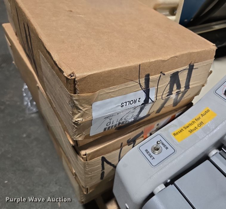 image for item EE8522 (5) laminating machines 