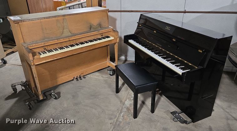 image for item EE8525 (2) pianos 