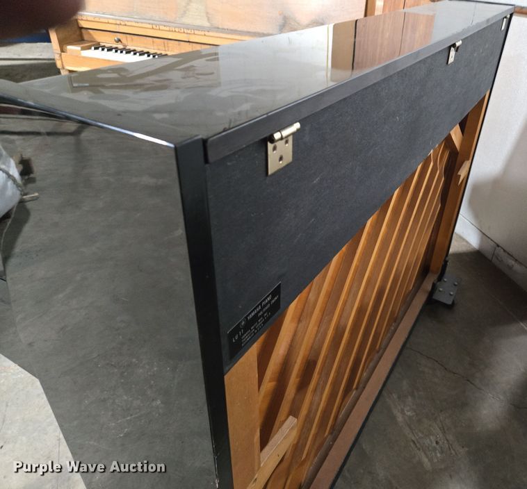 image for item EE8525 (2) pianos 