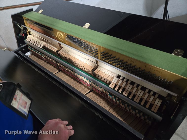 image for item EE8525 (2) pianos 