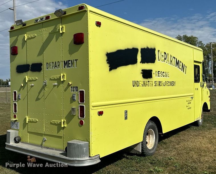 image for item EG6671 1980 Chevrolet rescue vehicle