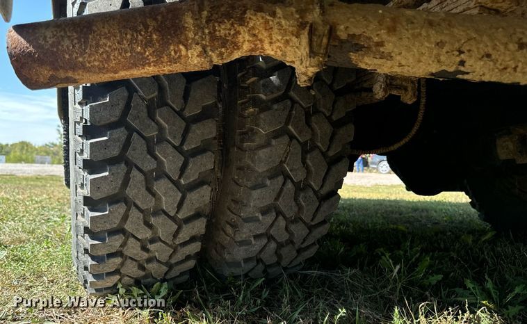 image for item EG6671 1980 Chevrolet rescue vehicle