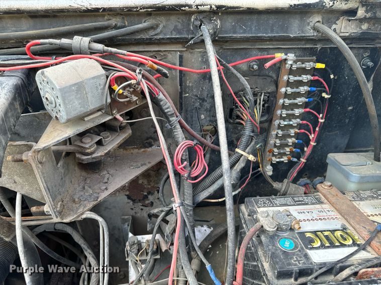 image for item EG6671 1980 Chevrolet rescue vehicle