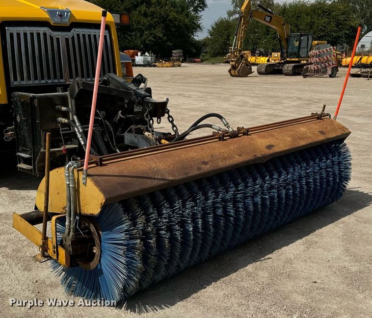 image for item EG6681 Broom