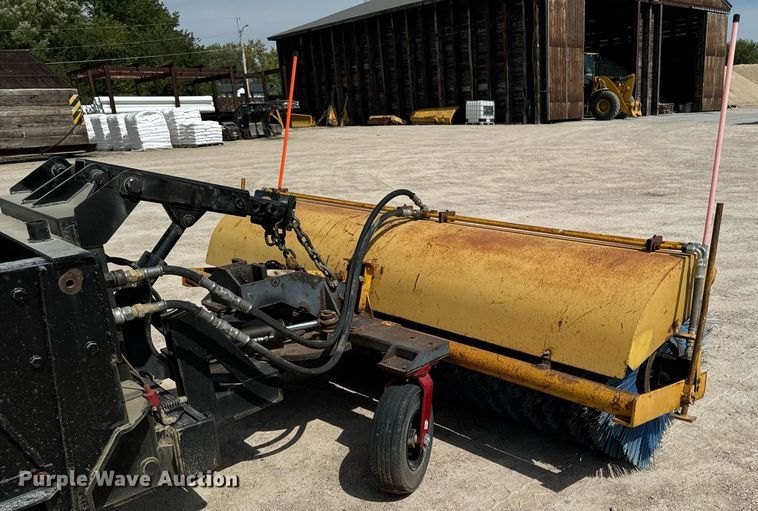 image for item EG6681 Broom