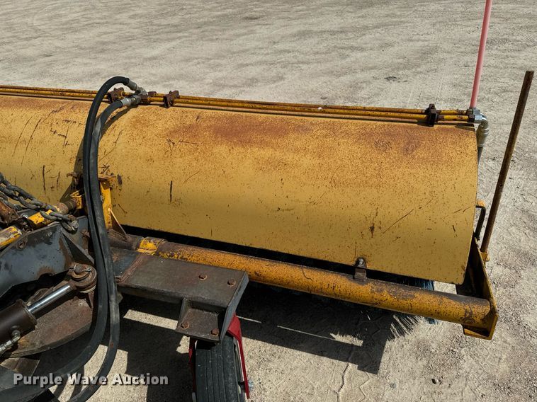 image for item EG6681 Broom