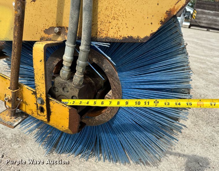 image for item EG6681 Broom