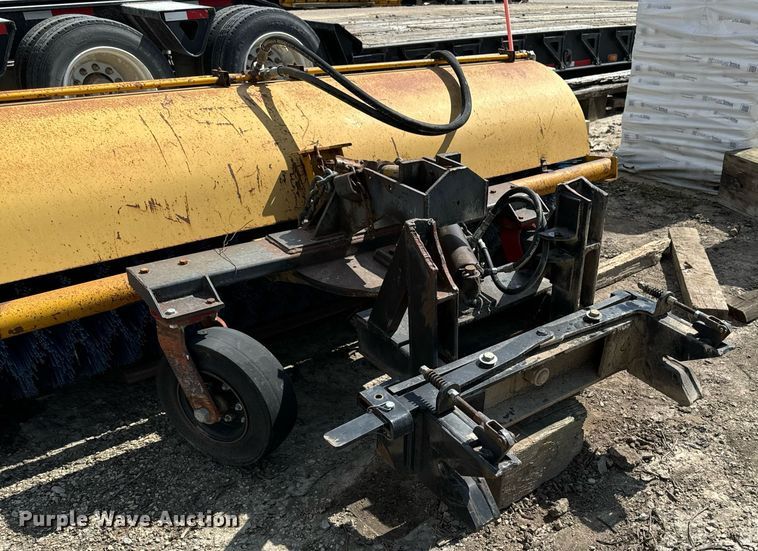 image for item EG6681 Broom