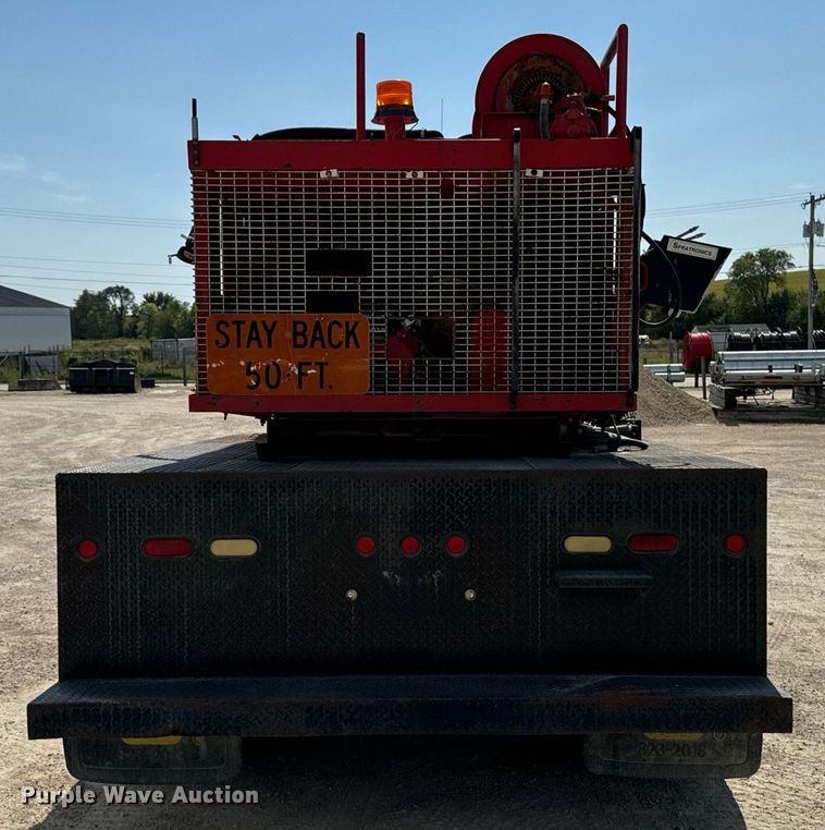 image for item EG6682 1986 Ford 8000 flatbed truck